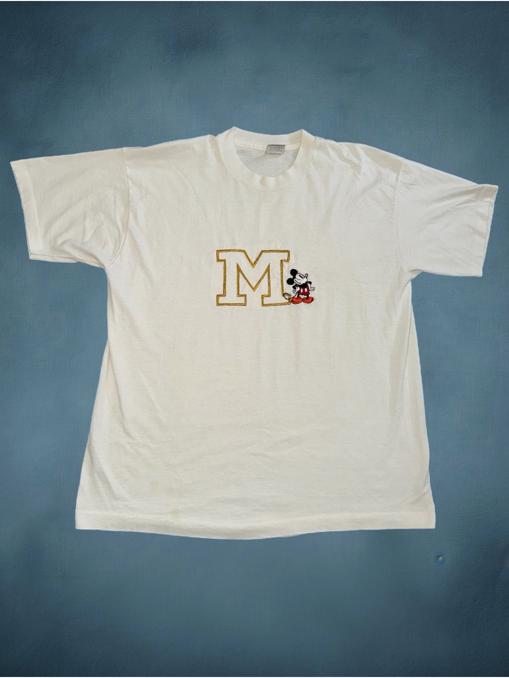 Vintage 90s fruit of the loom mickey mouse white t-shirt unisex